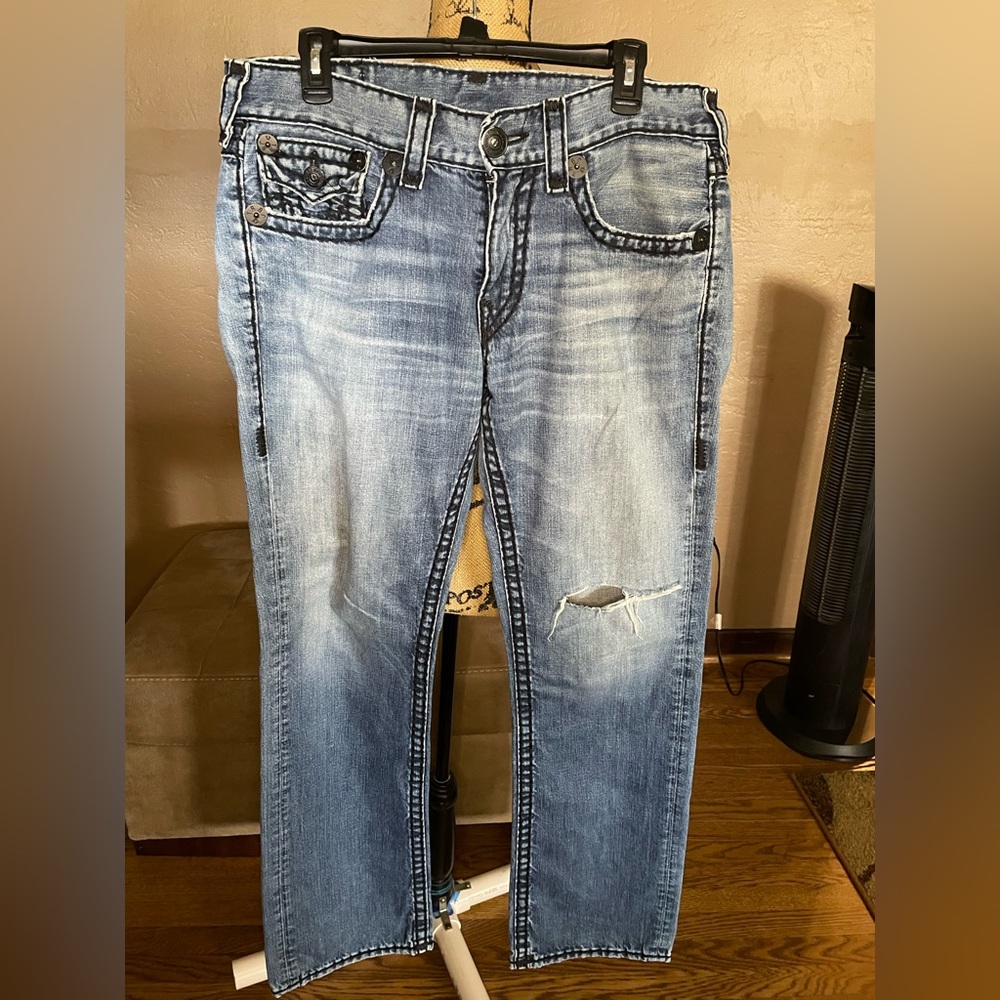 True Religion Ricky T Classic Blue Denim Jeans Sz 34 Distressed style